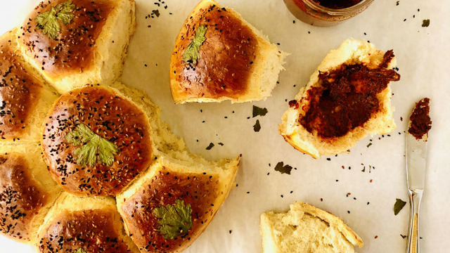Kek Kalıbında: Çiçek Ekmek