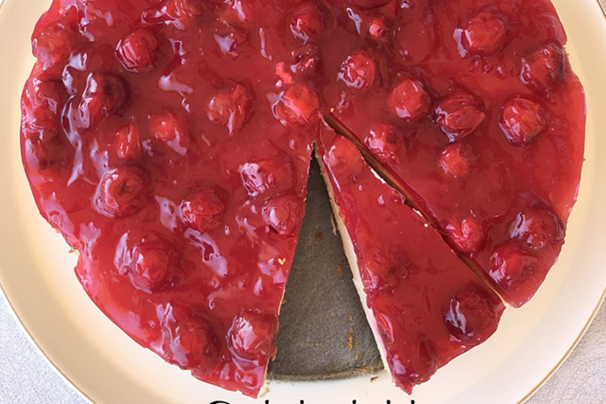 Enfes Sosuyla: Vişneli Cheesecake