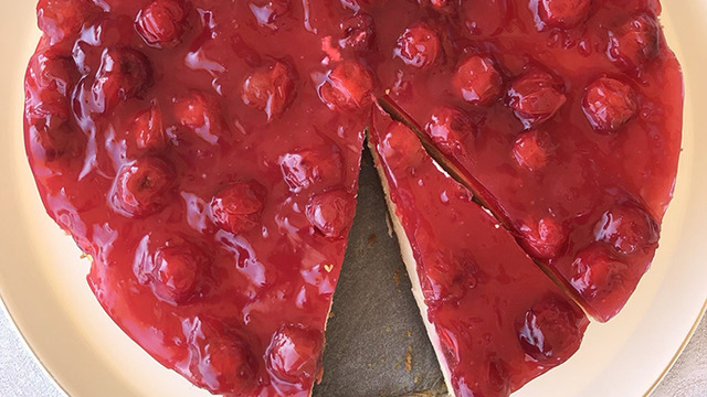 Enfes Sosuyla: Vişneli Cheesecake
