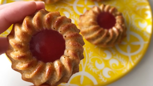 Çocukluk Aşkı: Çilek Dolgulu Kek