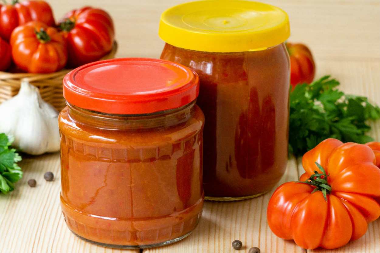 Her Eve Lazım Tarif: Kışlık Menemen Konservesi Nasıl Yapılır?
