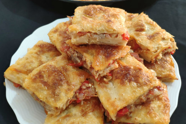 Patlıcanlı Kıymalı Börek Tarifi