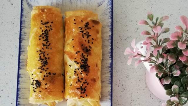 Çıtır Çıtır: Garnitürlü Tavuklu Börek