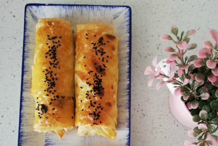 Garnitürlü Tavuklu Börek Tarifi