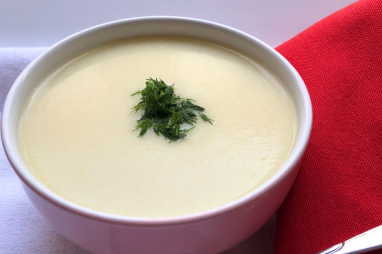 Enfes Başlangıç: Sütlü Kabak Çorbası