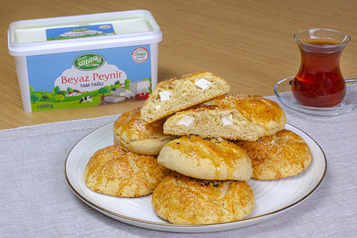 Nefis Hamuruyla: Beyaz Peynirli Yumuşak Poğaça
