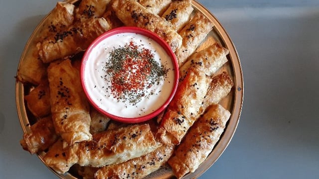 Davet Sofralarına: Tavuklu Mantarlı Çıtır Börek