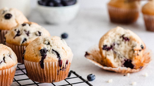 Kahvenin Yanına: Yaban Mersinli Muffin