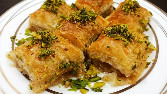 Bayrama Özel: Hazır Yufkadan Baklava