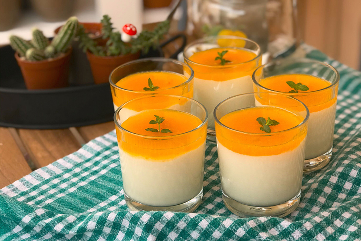 Mayhoş Lezzet: Kayısı Soslu Sakızlı Muhallebi