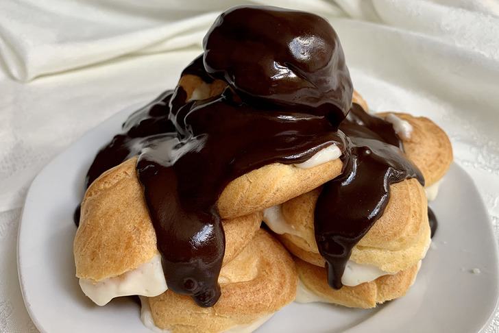 Çikolata Soslu Profiterol Tarifi