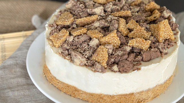 Bildiklerinizden Farklı: Tahinli Cheesecake