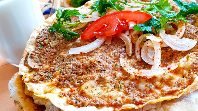 Tavada Pişen: Çıtır Lahmacun