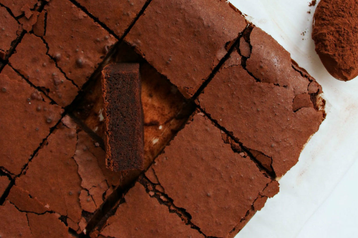 Herkesi Mutlu Edecek: Bol Çikolatalı Brownie