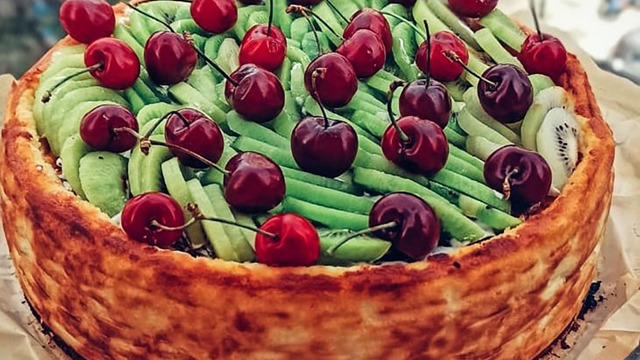 Tam Kıvamında: Meyveli San Sebastian Cheesecake