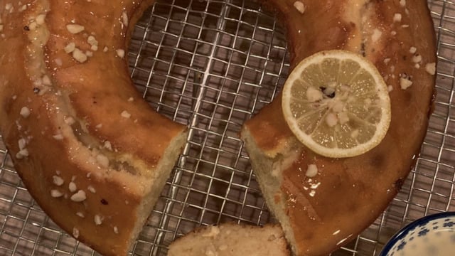 Kokusu Büyüler: Limon Soslu Kek