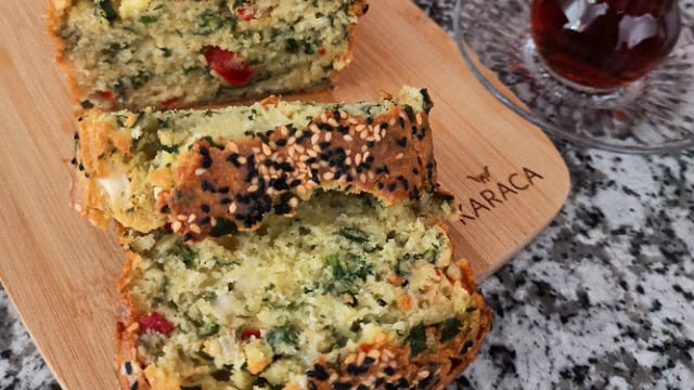 Doyurucu ve Enfes: Karışık Mısır Unlu Kek