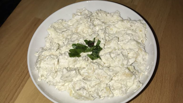 Enfes Lezzetiyle: Tavuklu Kereviz Salatası