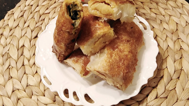 İnce ve Lezzetli: Soslu Çıtır Börek