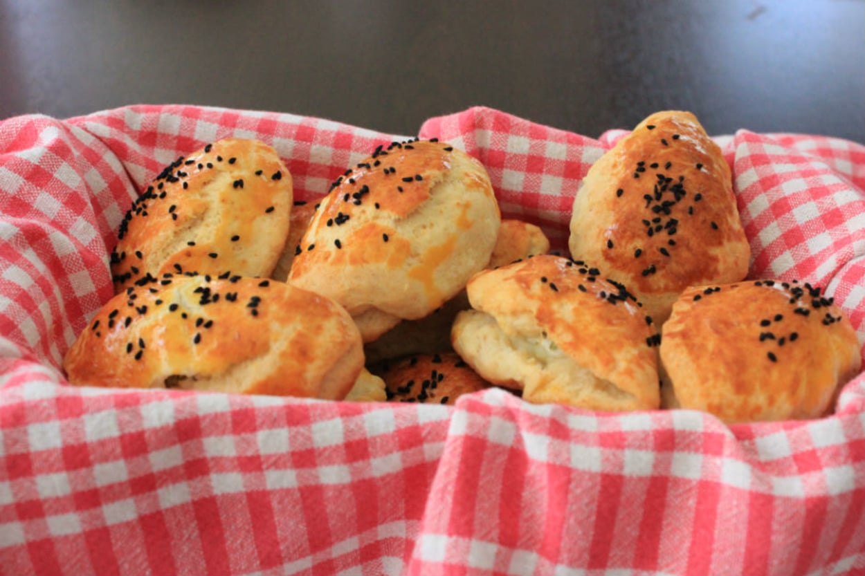 Kahvaltıya, Çay Saatine: Peynirli Poğaça