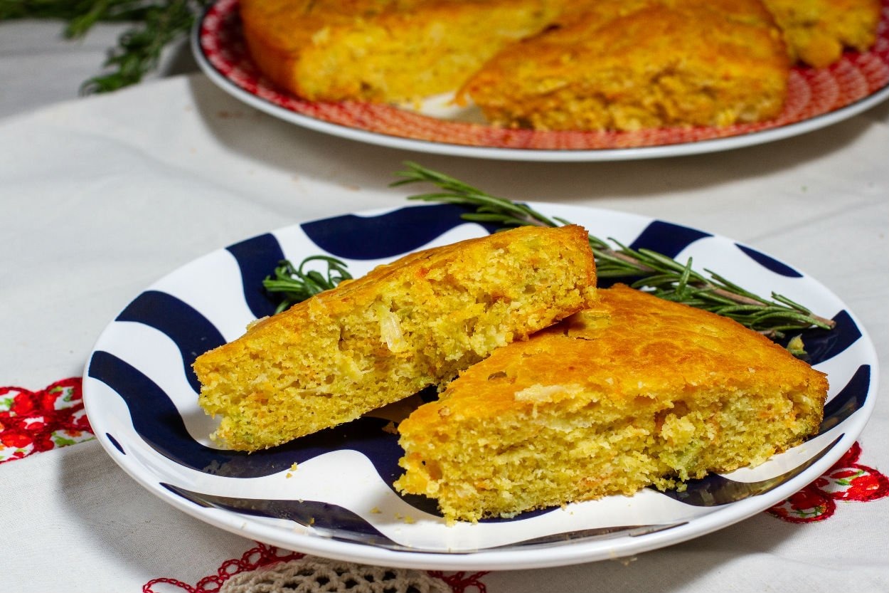 Doyuran Pratik Lezzet: Pırasalı Mısır Unlu Börek