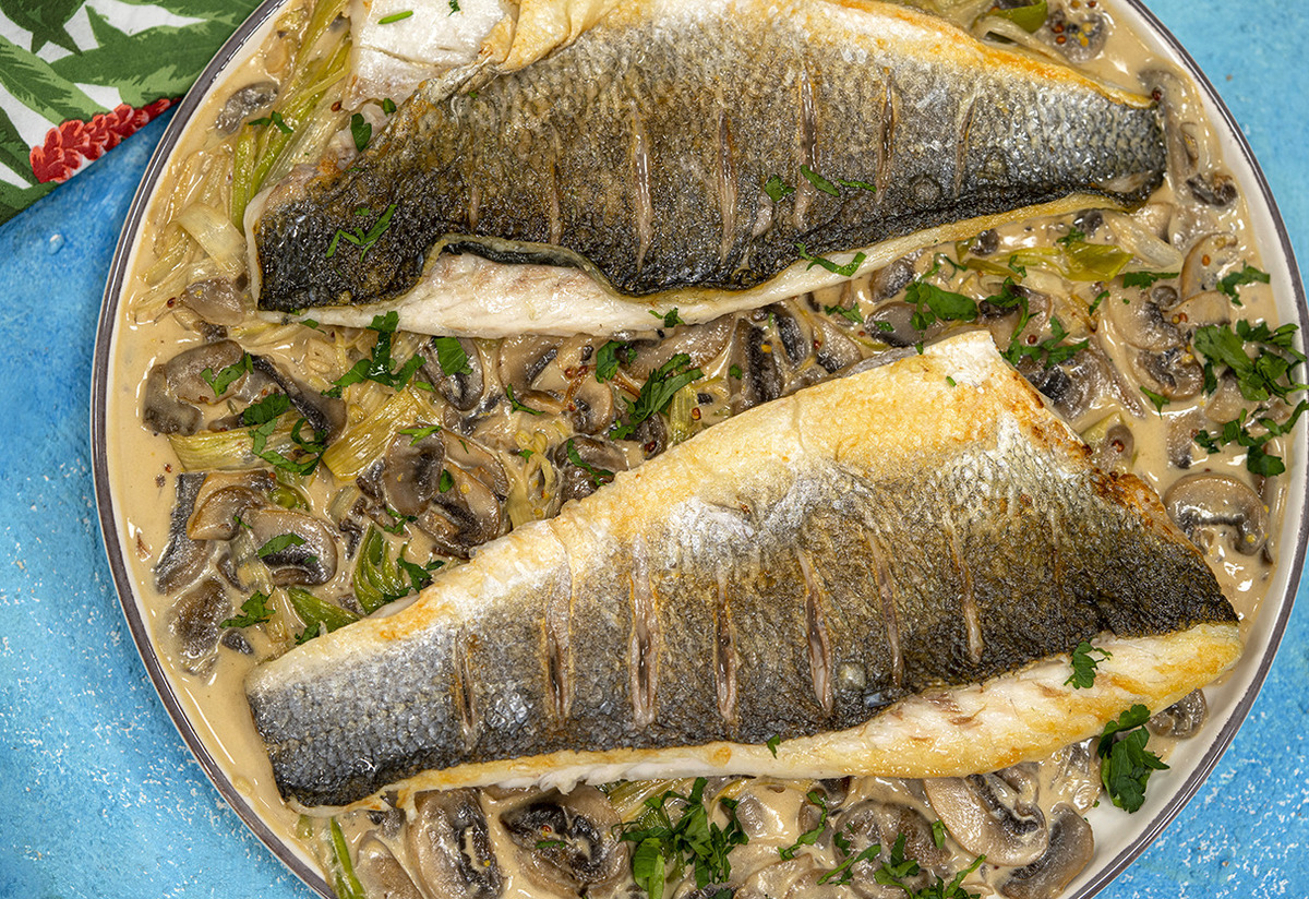Protein ve Lif Zengini: Pırasa, Krema ve Mantarlı Levrek Tarifi