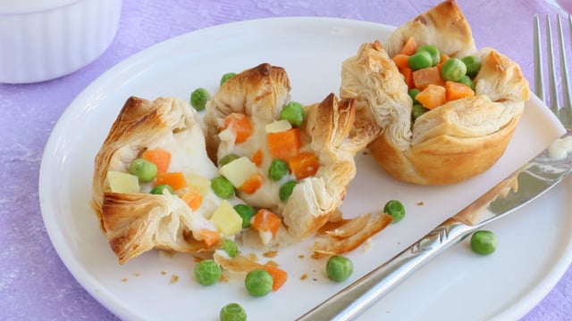 Pratiklik Ondan Sorulur: Sebzeli Milföy Tart