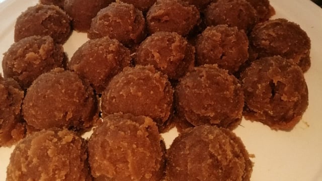 Lezzeti Damakta Kalır: Un helvası