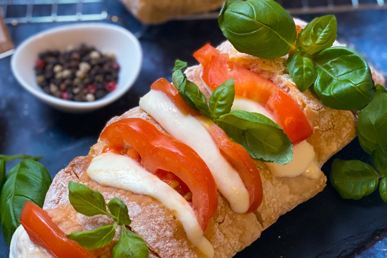 Dışı Çıtır İçi Yumuşacık: Ciabatta Ekmeği