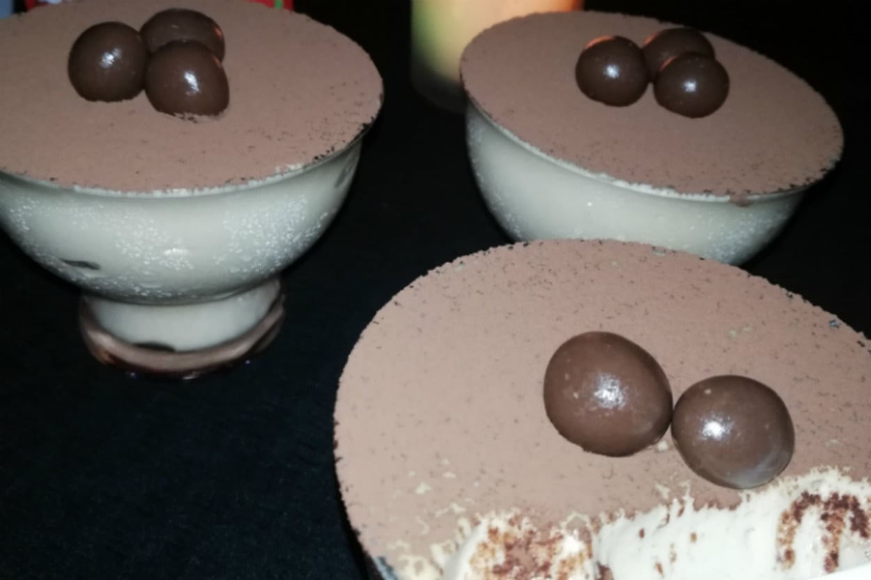 Dalgona Kahveden: Tiramisu Mus