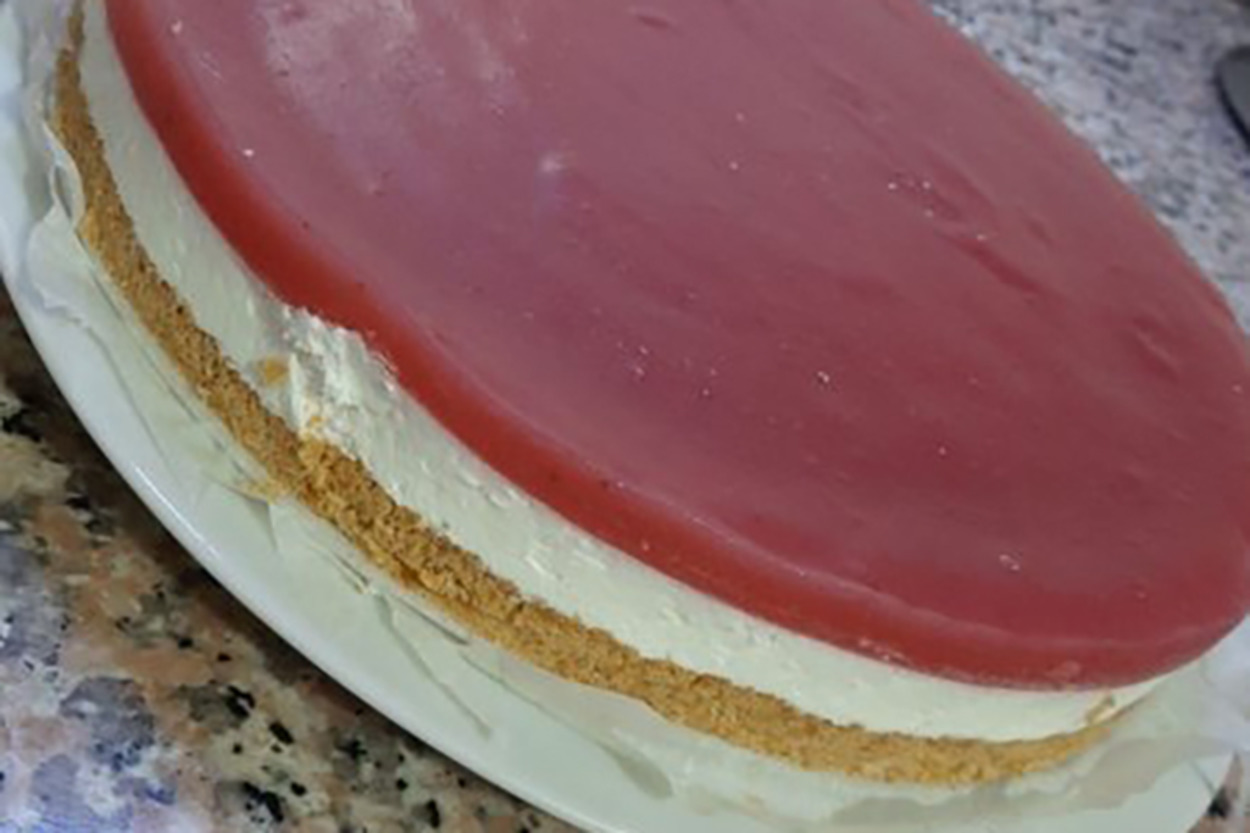 Lezzeti Üst Düzey: Çilekli Labneli Cheesecake