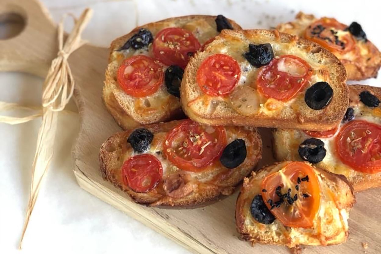 Çabucak Hazır: Dilim Ekmek Pizzası
