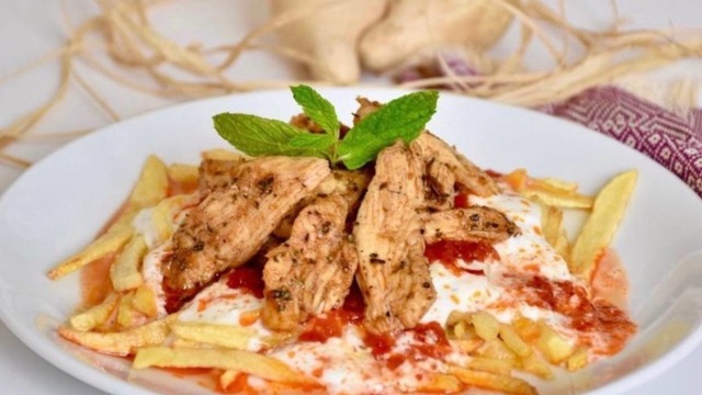 Herkesten Geçer Not Alacak: Tavuklu Çökertme Kebabı