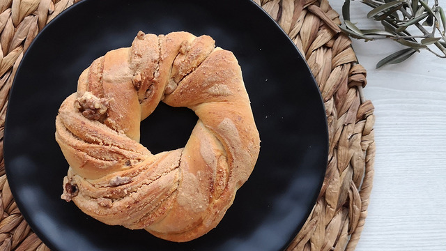 Tahin Sevenlere: Tahinli Çelenk Çörek