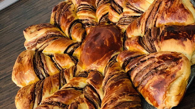 Herkes Tadına Hayran: Çikolata Kremalı Çörek