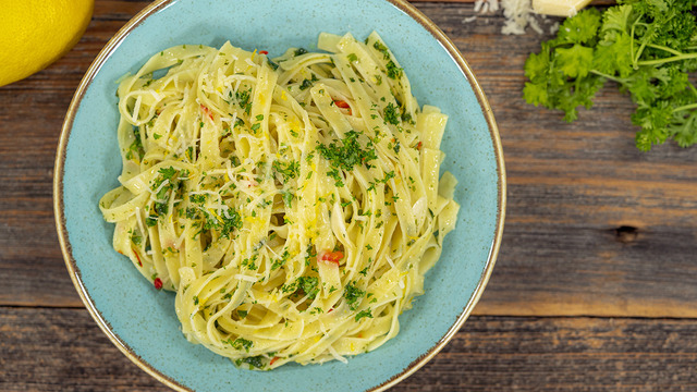 Ferah Ferah: Limon ve Maydanoz Soslu Tagliatelle