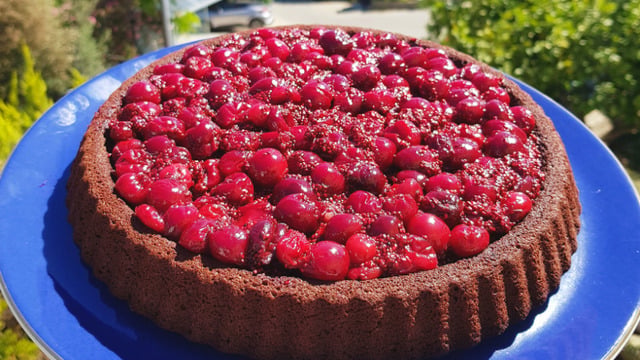 Tadıyla ve Görüntüsüyle Büyüler: Vişneli Islak Brownie