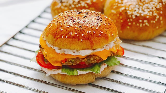 Damakta Yer Edecek: Vejetaryen Burger