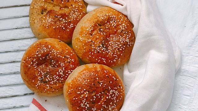 Kalorisini Düşünmeyin: Siyez Unlu Hamburger Ekmeği