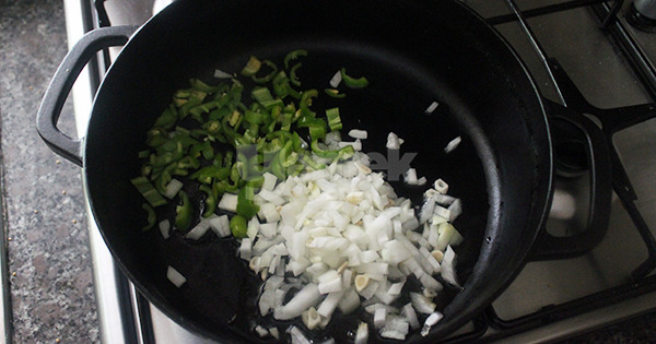bulgurlu-patlican-yemegi-asama-1