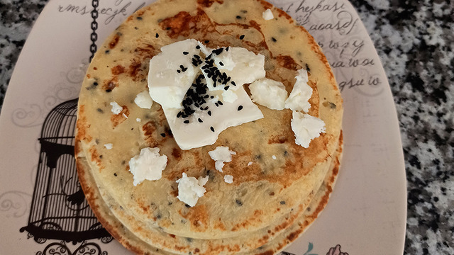 Doyurucu ve Pratik: Çörek Otlu Peynirli Krep Yavrusu