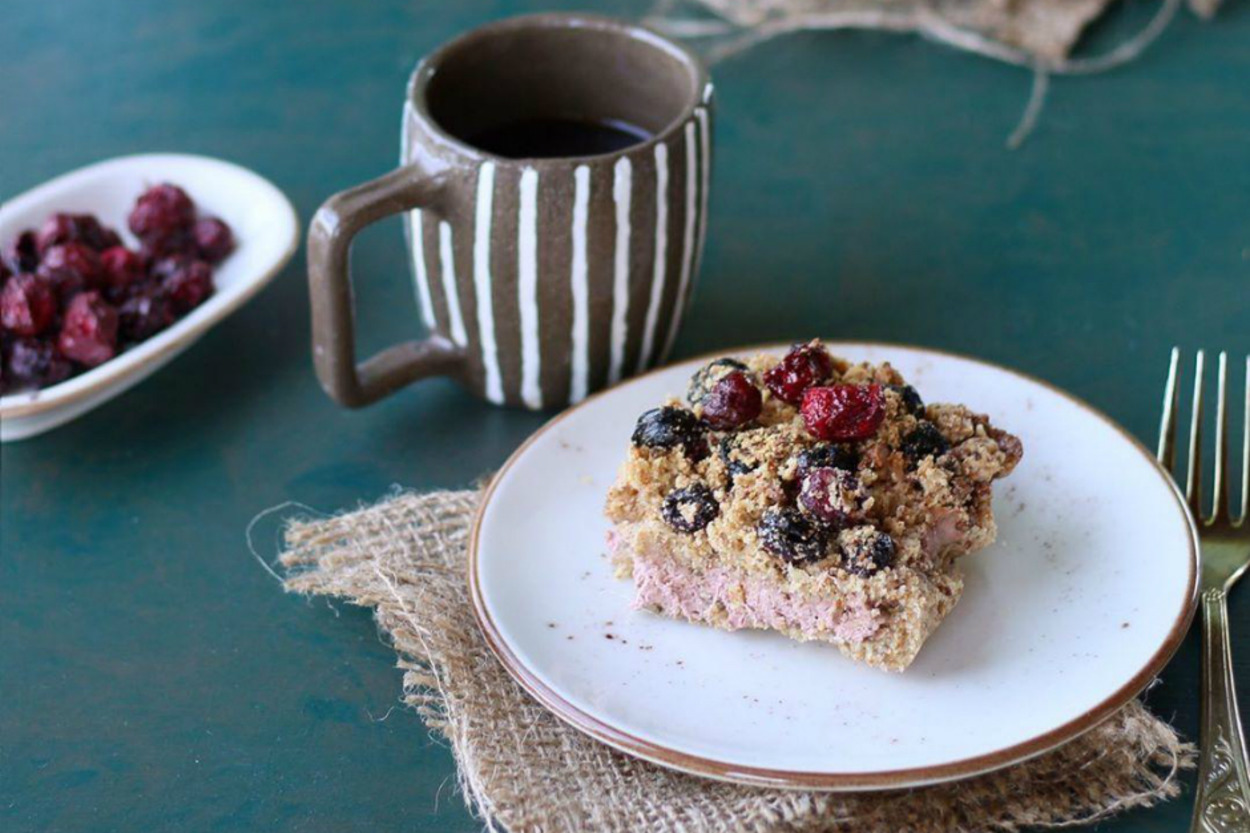 Çay Saatinin Süslüsü: Tahin Helvalı Crumble