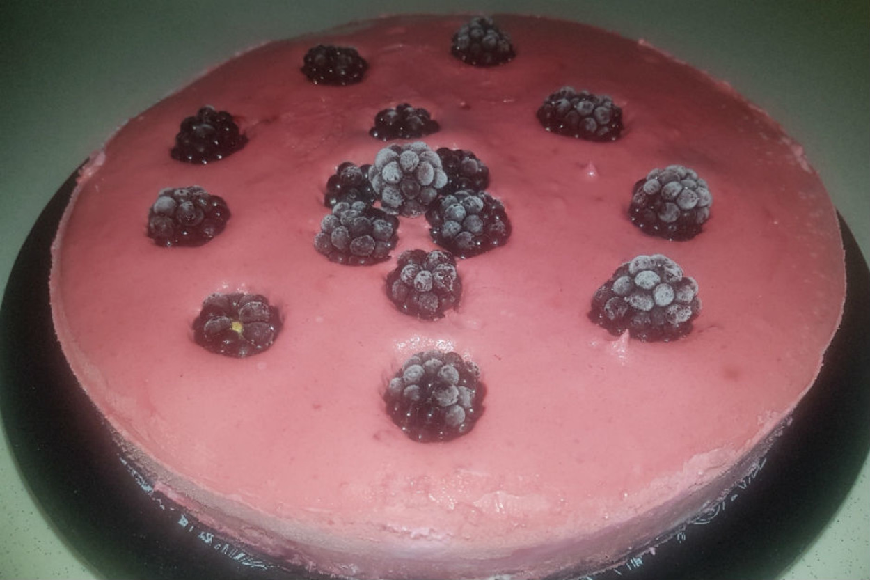 Alışılmışın Dışında: Böğürtlenli Cheesecake