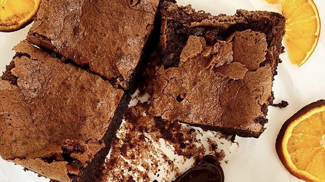 Ferahlatıcı Kokusuyla: Portakallı Unsuz Brownie