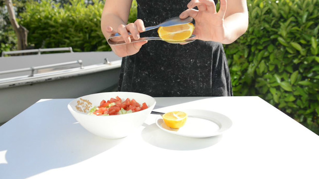 Artık Limonu Ziyan Etmek Yok: 6 Pratik Yöntemle Limon Aslında Nasıl Sıkılır?