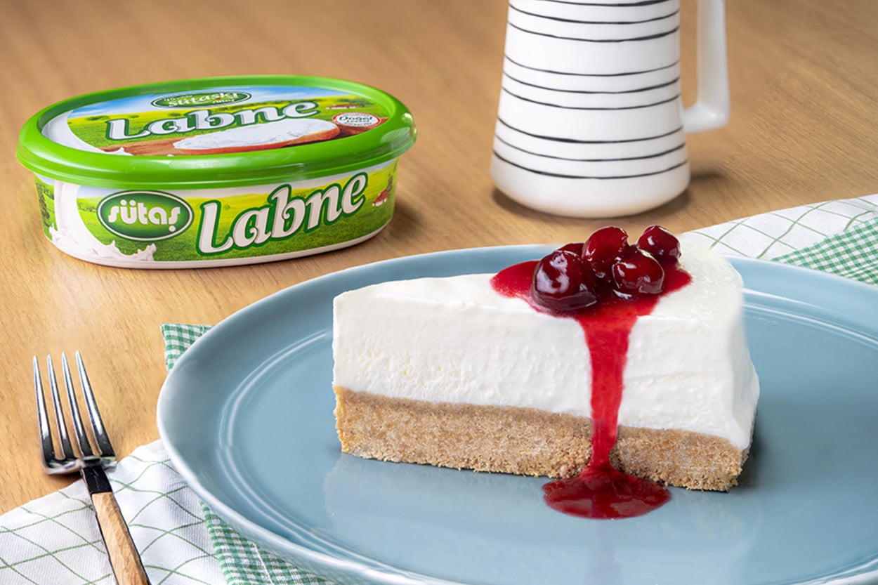 Vişneli Sosuyla: Pişmeyen Labneli Cheesecake