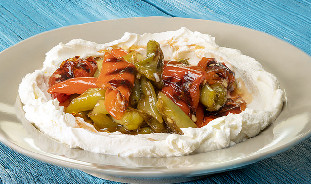 Ana Yemeklere Yancı: Biber Salatası