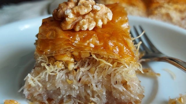 İkisi Bir Arada: Kadayıflı Baklava