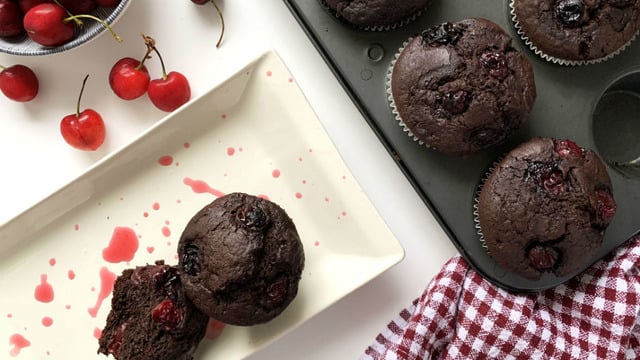 Zıt Aromaların Mükemmelliği: Vişneli Çikolatalı Muffin
