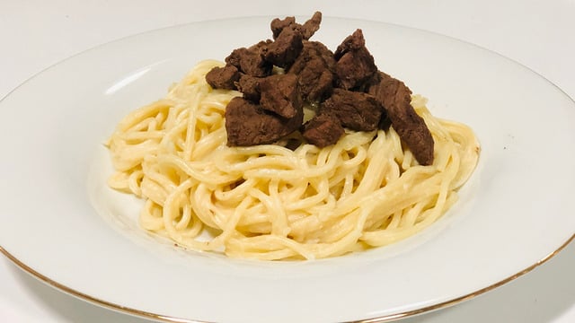 Ağızda Dağılan: Kuşbaşı Etli Spagetti
